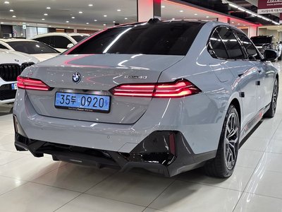 صورة 7 لـ 2026 BMW I5