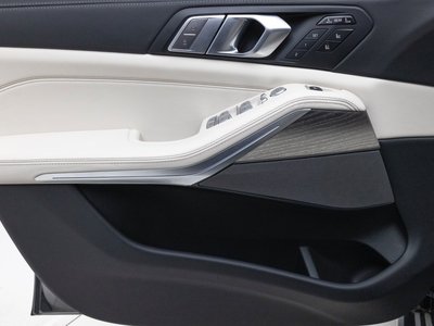 2025 BMW X7 — миниатюра 18