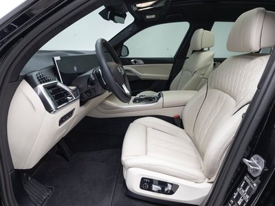 صورة 10 لـ 2025 BMW X7