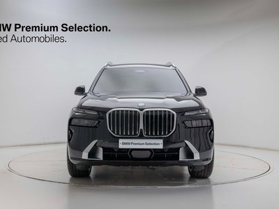 صورة 2 لـ 2025 BMW X7