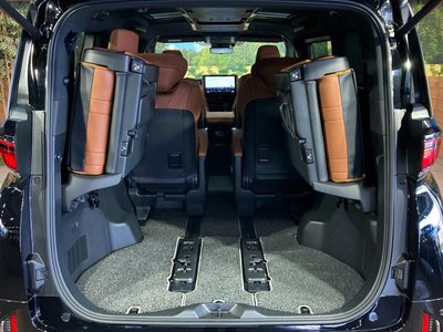 2025 Toyota VELLFIRE thumbnail 36