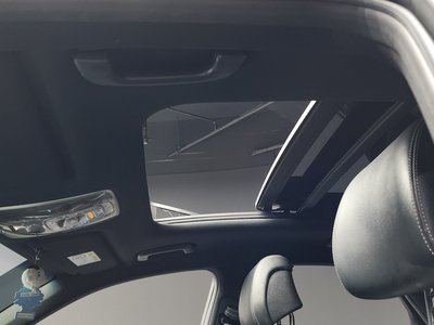 2021 Genesis GV70 — миниатюра 19