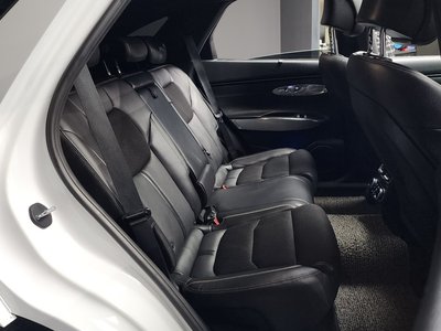 2021 Genesis GV70 — миниатюра 12