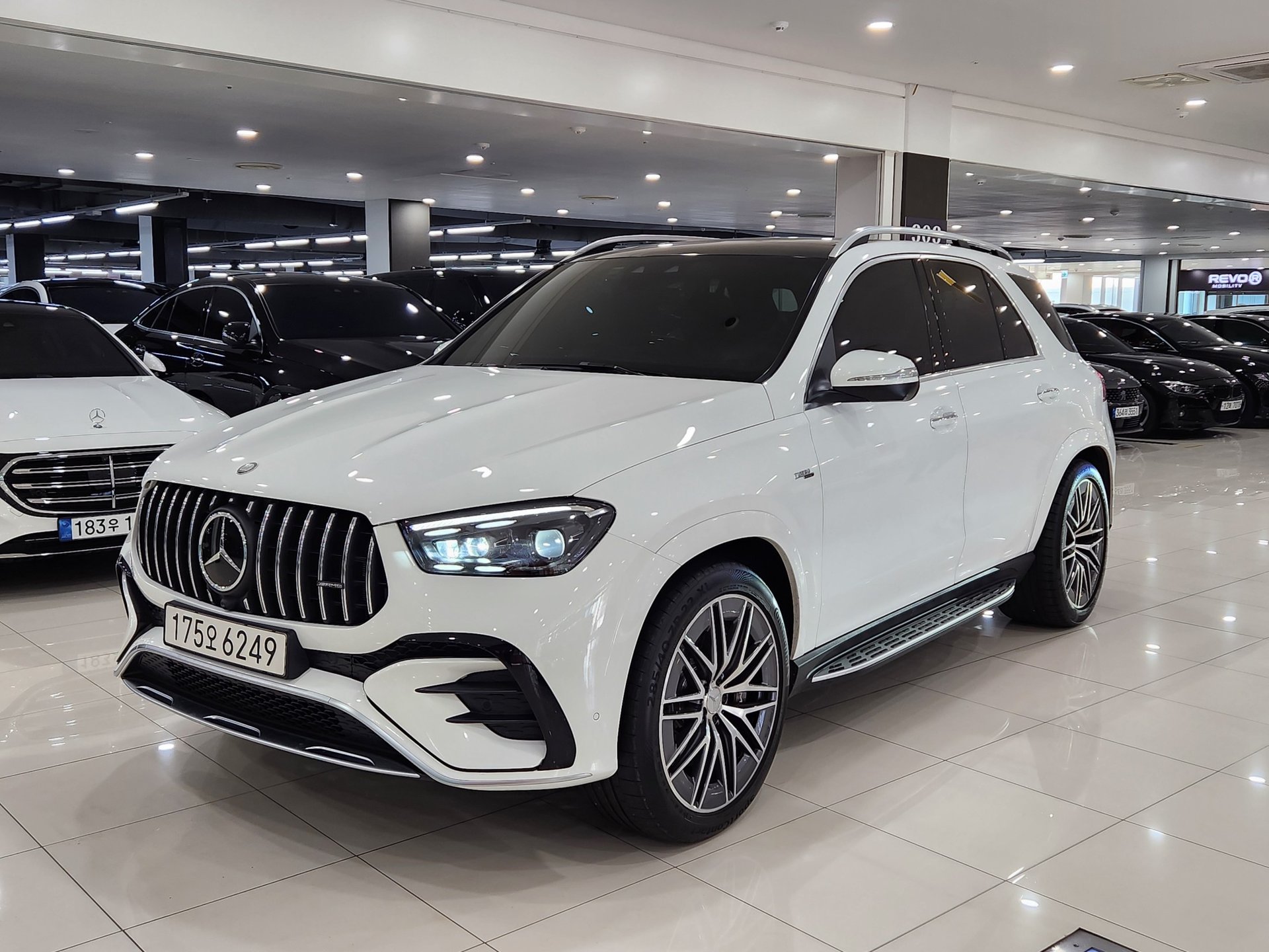 MERCEDES-BENZ GLE - View 1