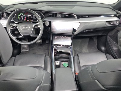AUDI E-TRON - 5