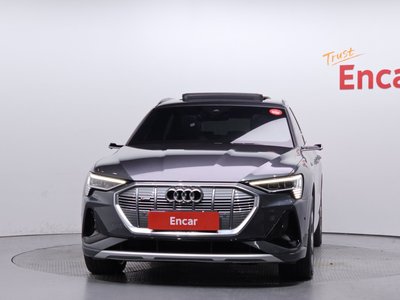 AUDI E-TRON - 2