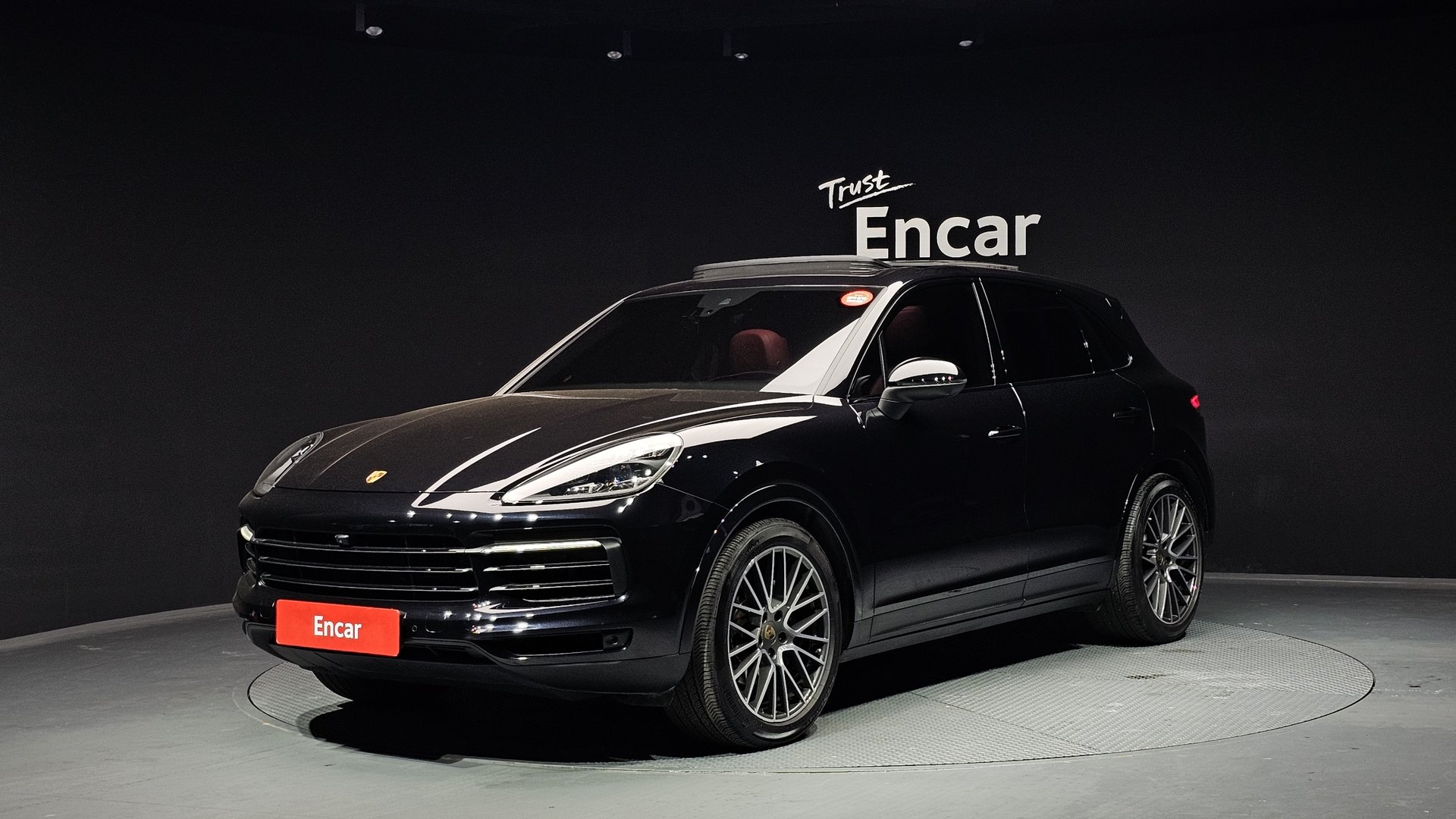 PORSCHE CAYENNE - View 1