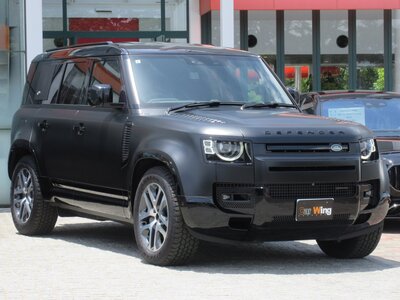 LAND ROVER DEFENDER - 4