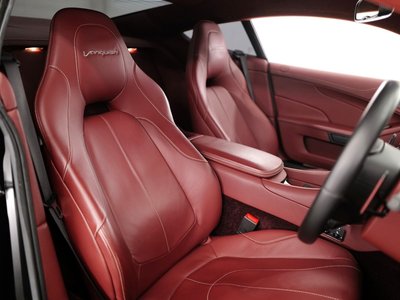 ASTON MARTIN VANQUISH - 7