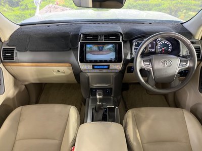 TOYOTA LAND CRUISER - 2