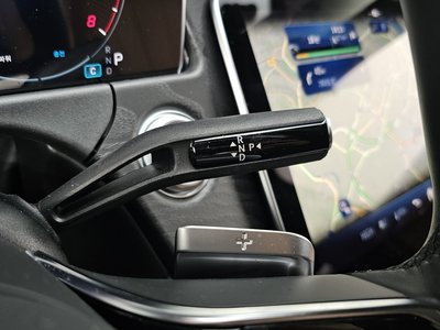 MERCEDES-BENZ E-CLASS - 9