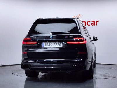 2025 BMW X7 照片 3