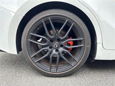 2023 Lexus IS — миниатюра 12