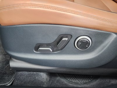2023 Genesis GV70 — миниатюра 32