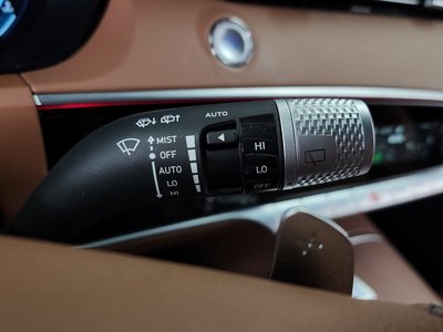 2023 Genesis GV70 — миниатюра 29