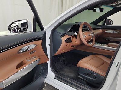 2023 Genesis GV70 — миниатюра 13