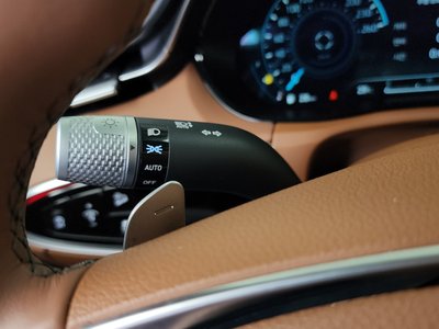 2023 Genesis GV70 — миниатюра 28