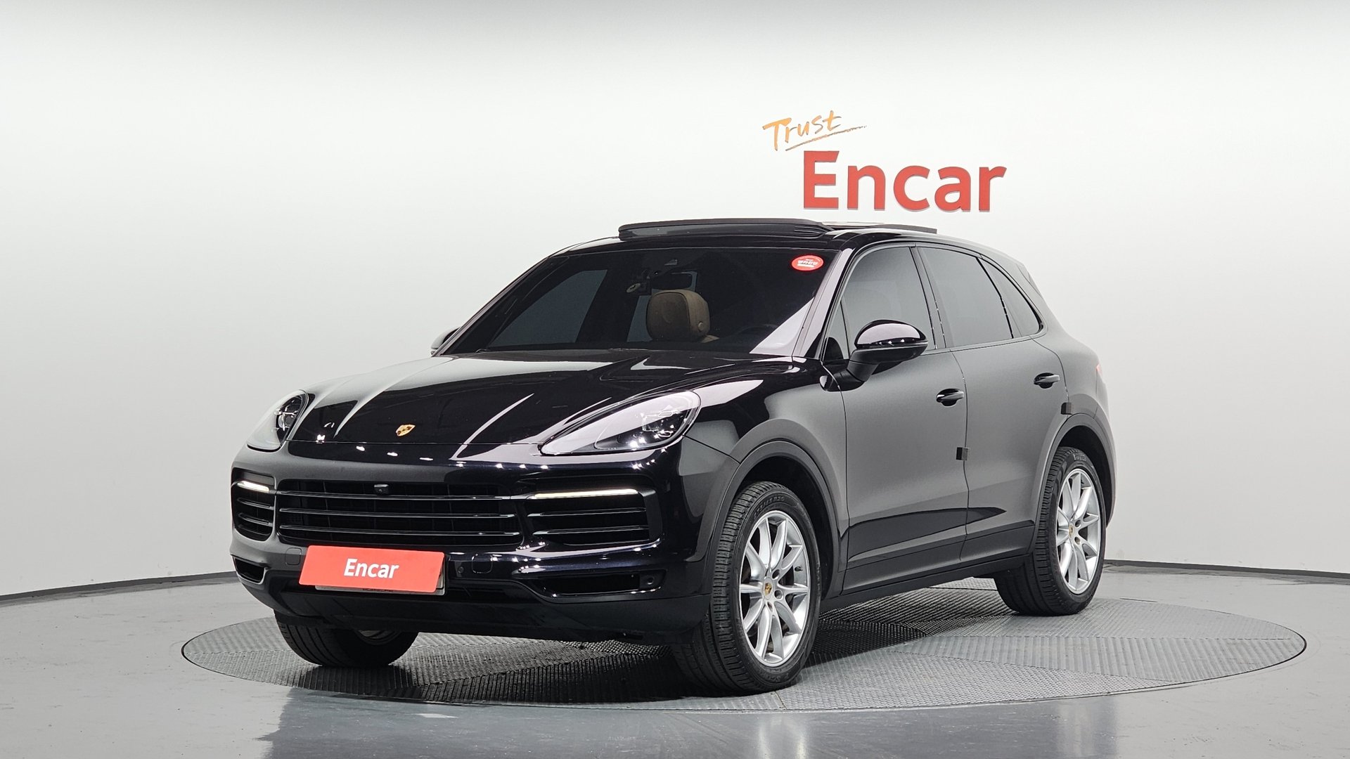 PORSCHE CAYENNE - View 1