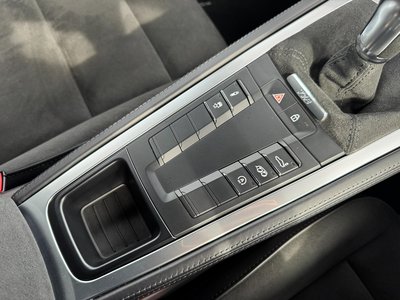 صورة مصغرة 31 لـ 2022 Porsche 718