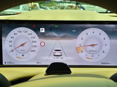2025 Genesis G80 (RG3) 照片 10