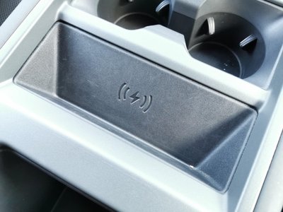 LAND ROVER DEFENDER - 9