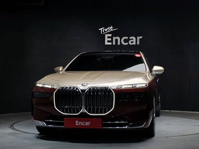BMW 7 SERIES - 2