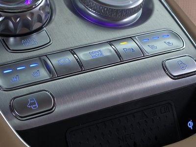 2022 Genesis G90 (RS4) — миниатюра 20