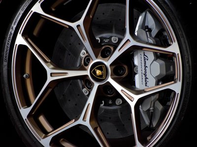 LAMBORGHINI REVUELTO - 4