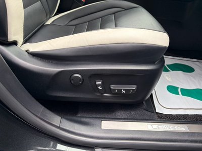 2021 Lexus RX thumbnail 30