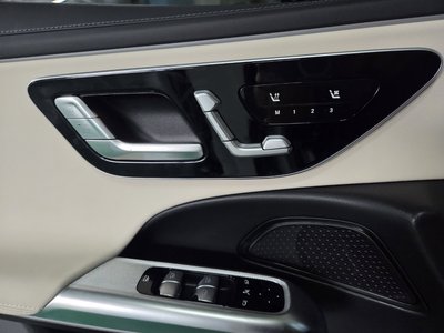 MERCEDES-BENZ E-CLASS - 2