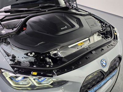 صورة 7 لـ 2023 BMW I4