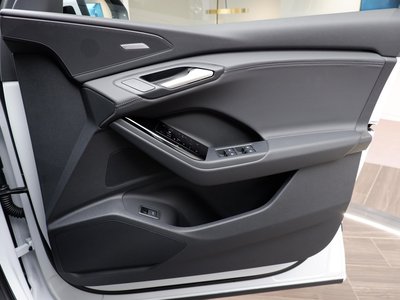 صورة مصغرة 69 لـ 2025 AUDI Q6 E-TRON