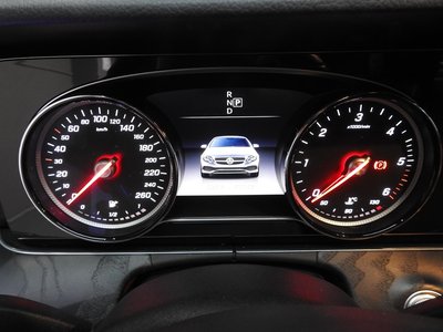 2018 Mercedes-BENZ E-CLASS 照片 10