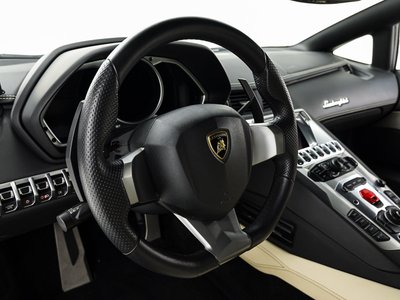 2015 Lamborghini AVENTADOR — миниатюра 18