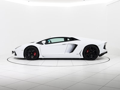 LAMBORGHINI AVENTADOR - 7