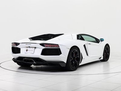 LAMBORGHINI AVENTADOR - 10