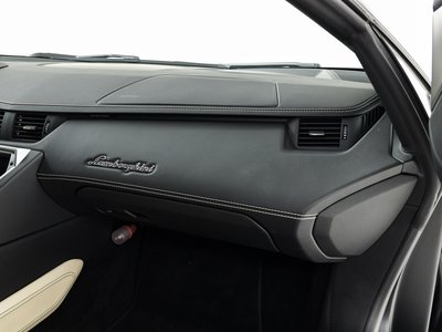 2015 Lamborghini AVENTADOR — миниатюра 17