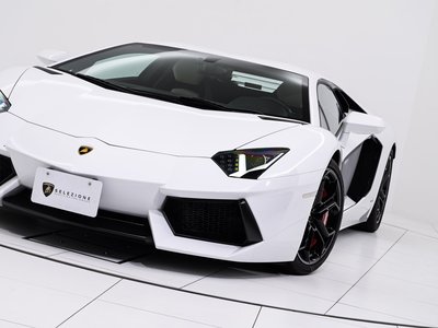 2015 Lamborghini AVENTADOR — миниатюра 32