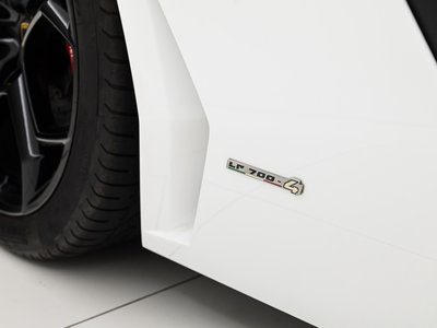 2015 Lamborghini AVENTADOR — миниатюра 30