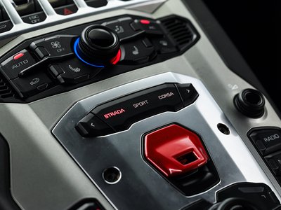 2015 Lamborghini AVENTADOR — миниатюра 21