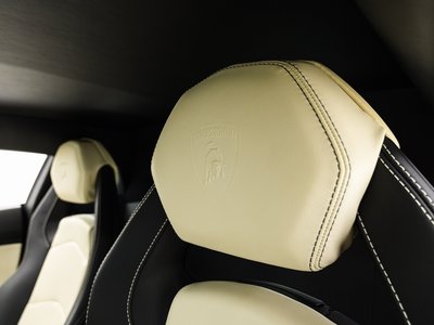 2015 Lamborghini AVENTADOR — миниатюра 15