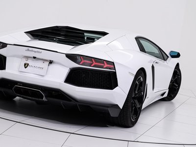 2015 Lamborghini AVENTADOR — миниатюра 33
