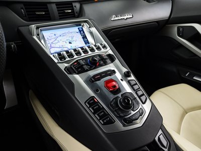 2015 Lamborghini AVENTADOR — миниатюра 20