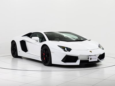LAMBORGHINI AVENTADOR - 2