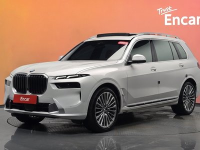 صورة 1 لـ 2025 BMW X7