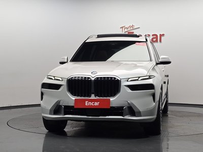 صورة 3 لـ 2025 BMW X7