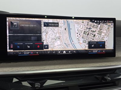 2025 BMW X7 thumbnail 32