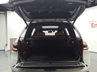 2025 BMW X7 thumbnail 35