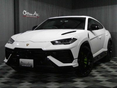 2023 Lamborghini URUS photo 1