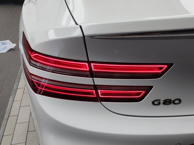 GENESIS G80 (RG3) - 10